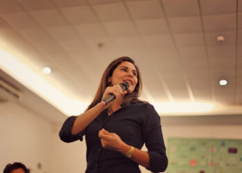 The 4 Stages From a Startup to a Sustainable Business