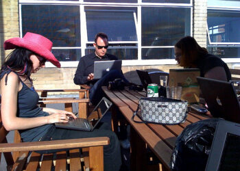 50 Tools You Need To Get Your Freelance Business Started