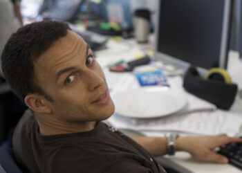 Startups Providing a Service are Difficult to Scale