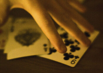 How to Stop Holding Yourself Back from Building a Billion Dollar Startup