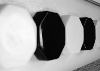 How to Attract Or Repel Talent on Social Media