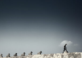 7 Ways That Entrepreneurs Must Lead to Succeed