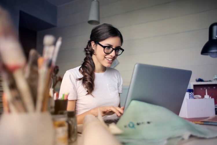 4 Ways to Defuse an Awkward Business Situation
