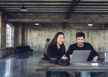 Why Some Startup Teams Outlast Their Funding